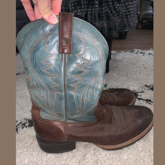 Ariat Men’s Round Toe Boot brown and turquoise main image 4